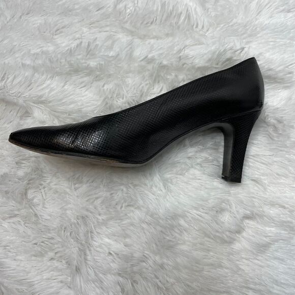 Stuart Weitzman black pump heel pebbled leather 7 - Picture 9 of 12